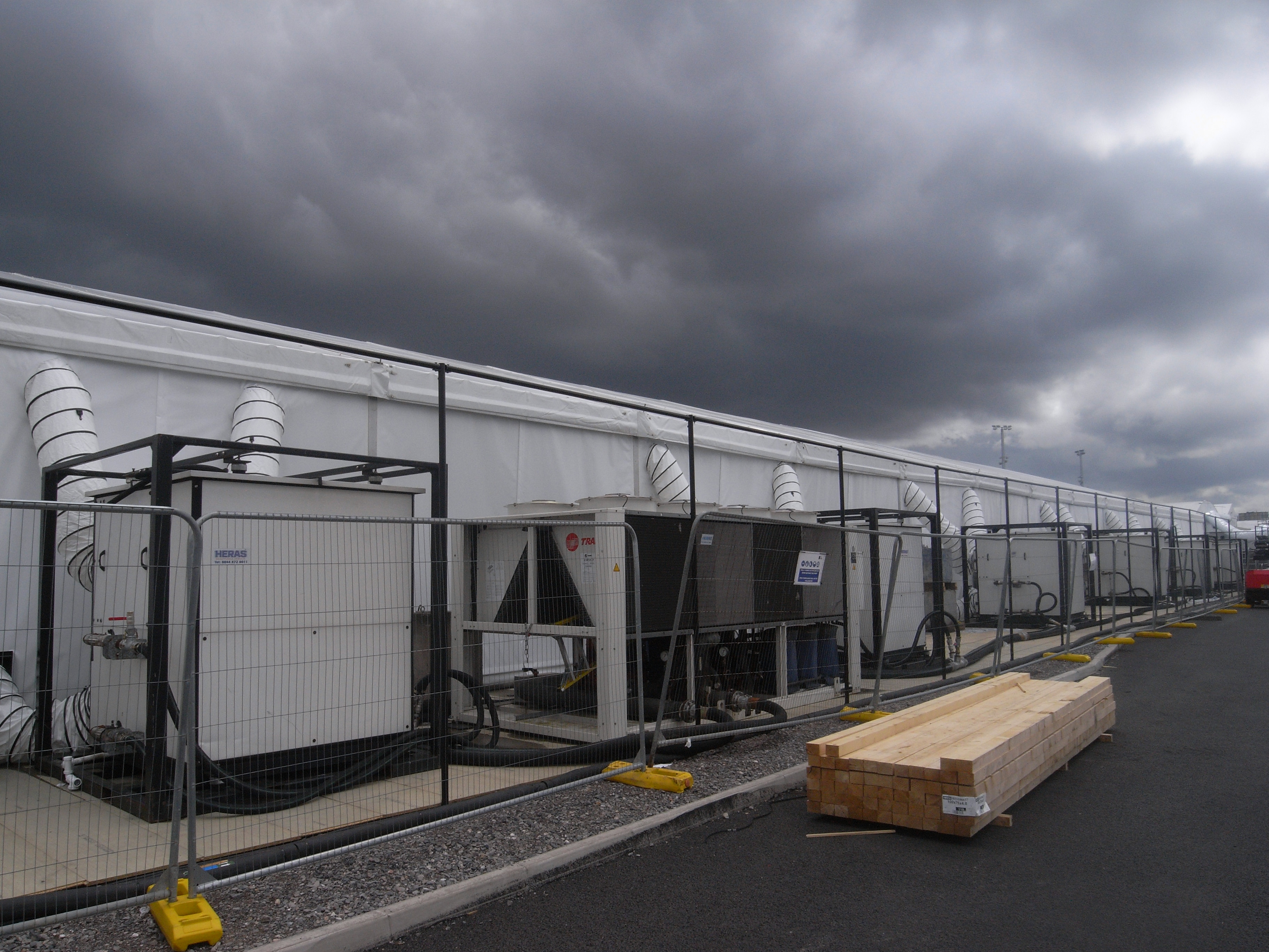 400kW chiller hire
