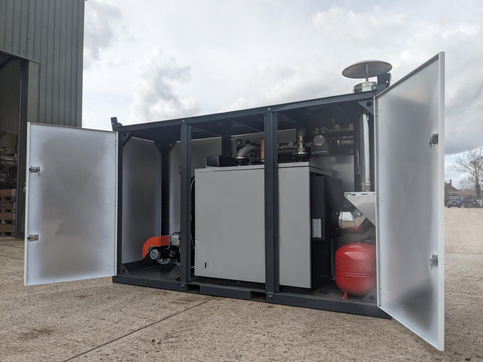 500kw temporary boilers fully packaged in a mini plantroom enclosure